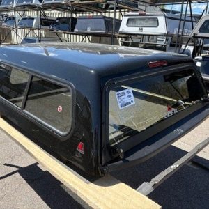 LEER 100S Mile High Deluxe Topper - Nissan Frontier - Image 2