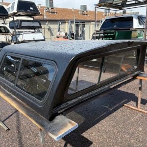 LEER 100R Mile High Deluxe Topper - Toyota Tundra - Image 4