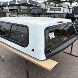 LEER 100S Mile High Deluxe Topper - GMC Sierra 1500 - Image 2