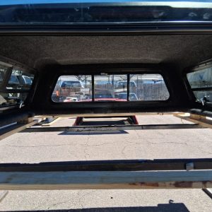 LEER 100S Mile High Deluxe Topper - Toyota Tacoma - Image 5