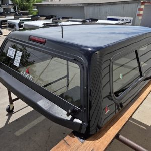 LEER 100S Topper - Chevrolet Colorado - Image 1
