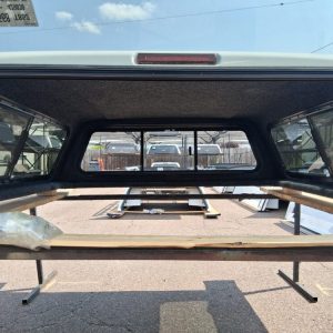 LEER 100S Mile High Deluxe Topper - Toyota Tundra - Image 5