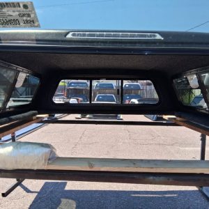LEER 100R Mile High Deluxe Topper - Toyota Tacoma - Image 5