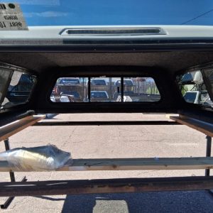 LEER 100R Mile High Deluxe Topper - Toyota Tacoma - Image 5