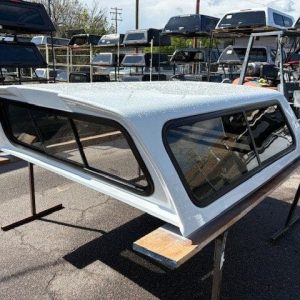 LEER 100R Mile High Deluxe Topper - Toyota Tundra - Image 3