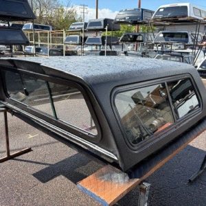 LEER 100R Mile High Deluxe Topper - Toyota Tundra - Image 3