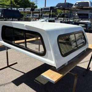 LEER 100S Mile High Deluxe Topper - Nissan Frontier - Image 4