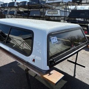 LEER 100R Mile High Deluxe Topper - Toyota Tundra - Image 2
