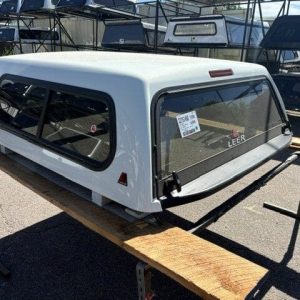 LEER 100S Mile High Deluxe Topper - Nissan Frontier - Image 2