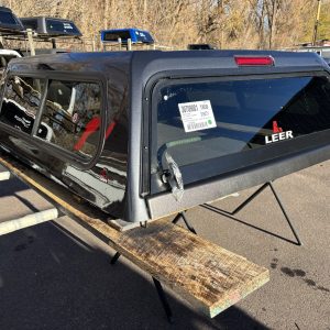 LEER 100S Topper - Toyota Tacoma - Image 2
