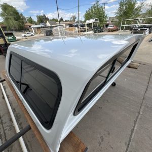 LEER 100R Mile High Deluxe Topper - Toyota Tundra - Image 4
