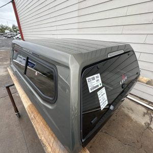 LEER 100XR Topper - Toyota Tacoma - Image 2
