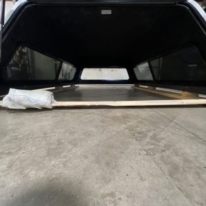 LEER 180 Topper - Chevrolet Silverado 2500 - Image 5
